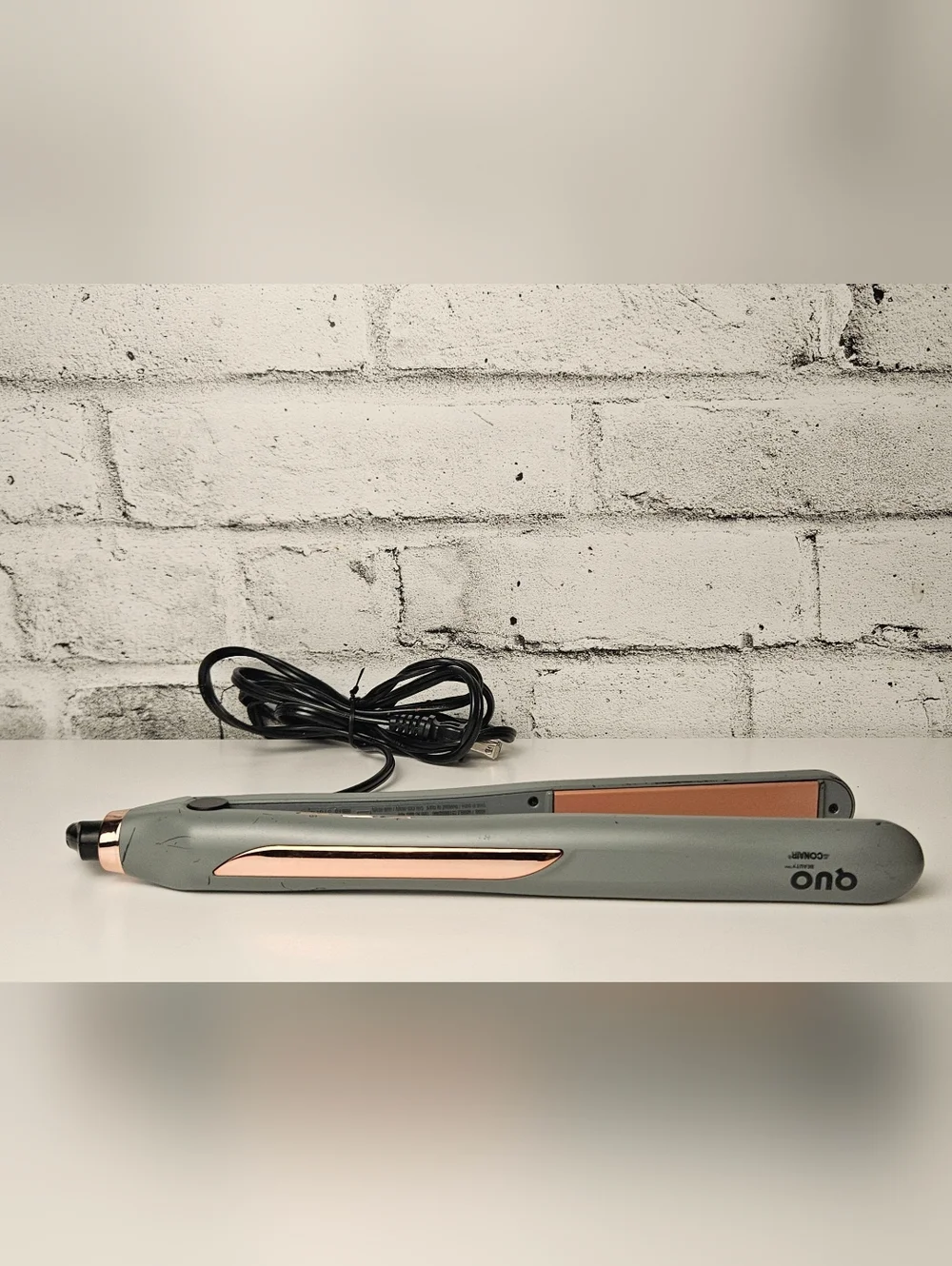 QUO by Conair Ceramic Hair Straightener Flat Iron Adjustable Heat - Picture 7 of 8